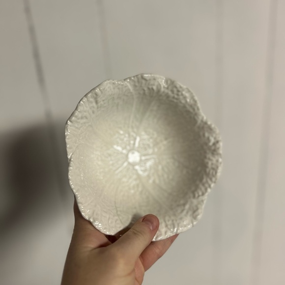 Vintage White Ceramic Cabbage Bowl and Saucer Bordallo Pineiro - Picture 5 of 8